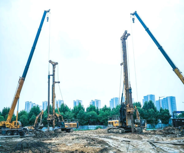 徐工旋挖鉆機強基固本，為城市煥新.jpg